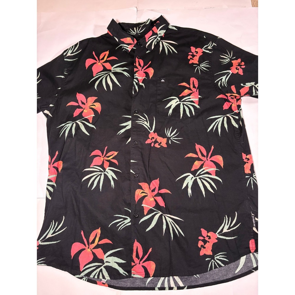Quiksilver Hawaiian Camp Shirt Men's XXL Black Floral Tropical Button Up Cotton